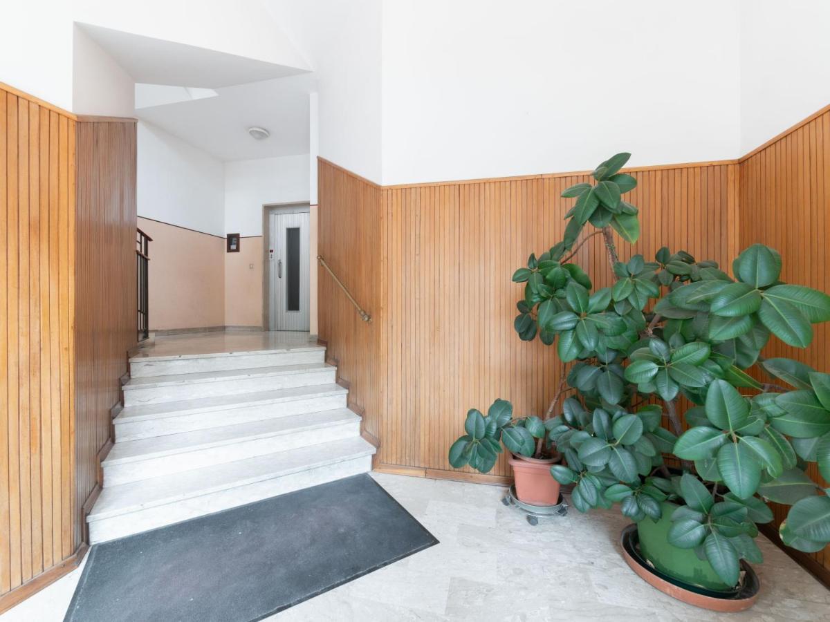 Flaminia Bright & Roomy Apartment Πέζαρο Εξωτερικό φωτογραφία